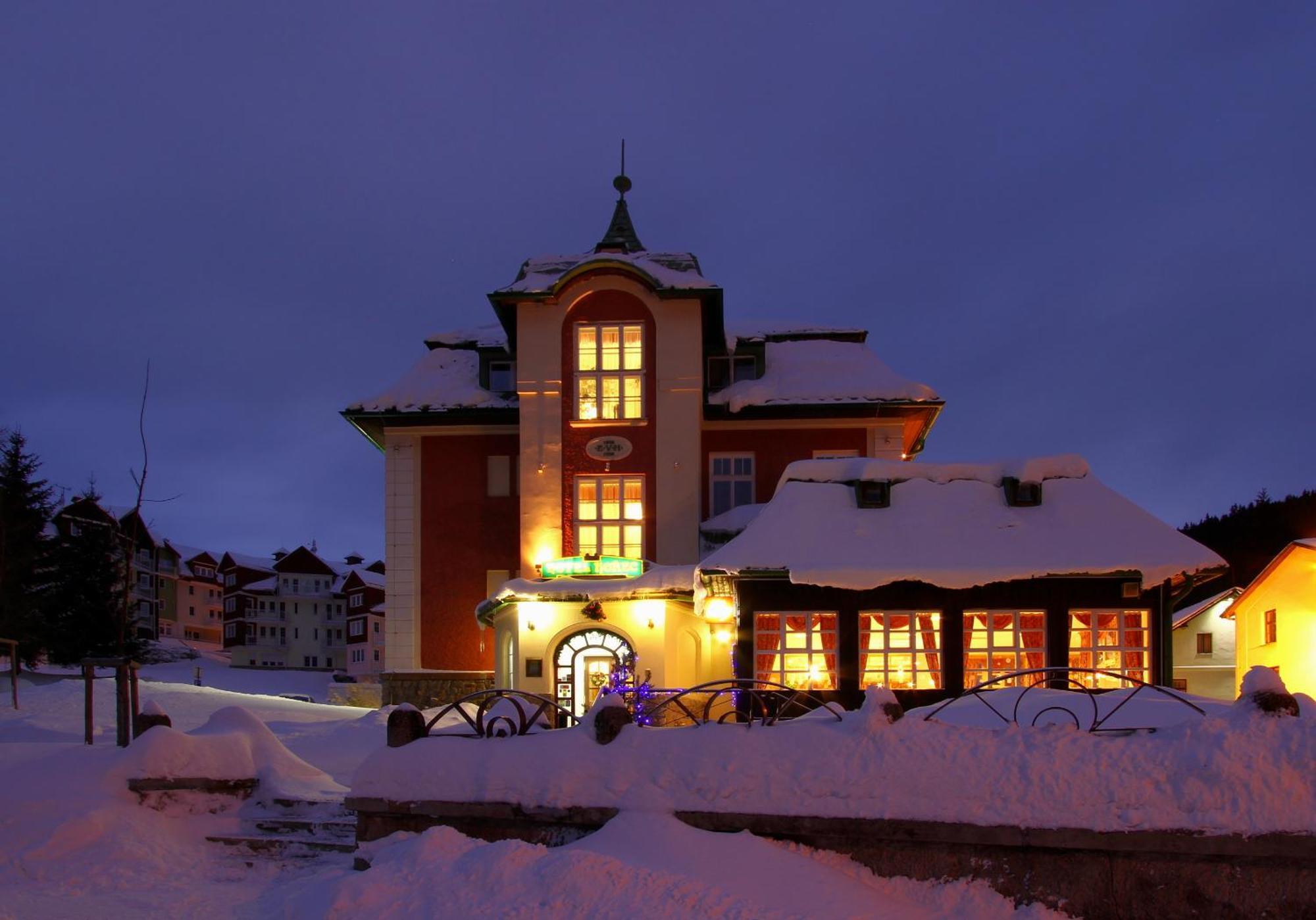 Hotel Horec Pec pod Snezkou Esterno foto