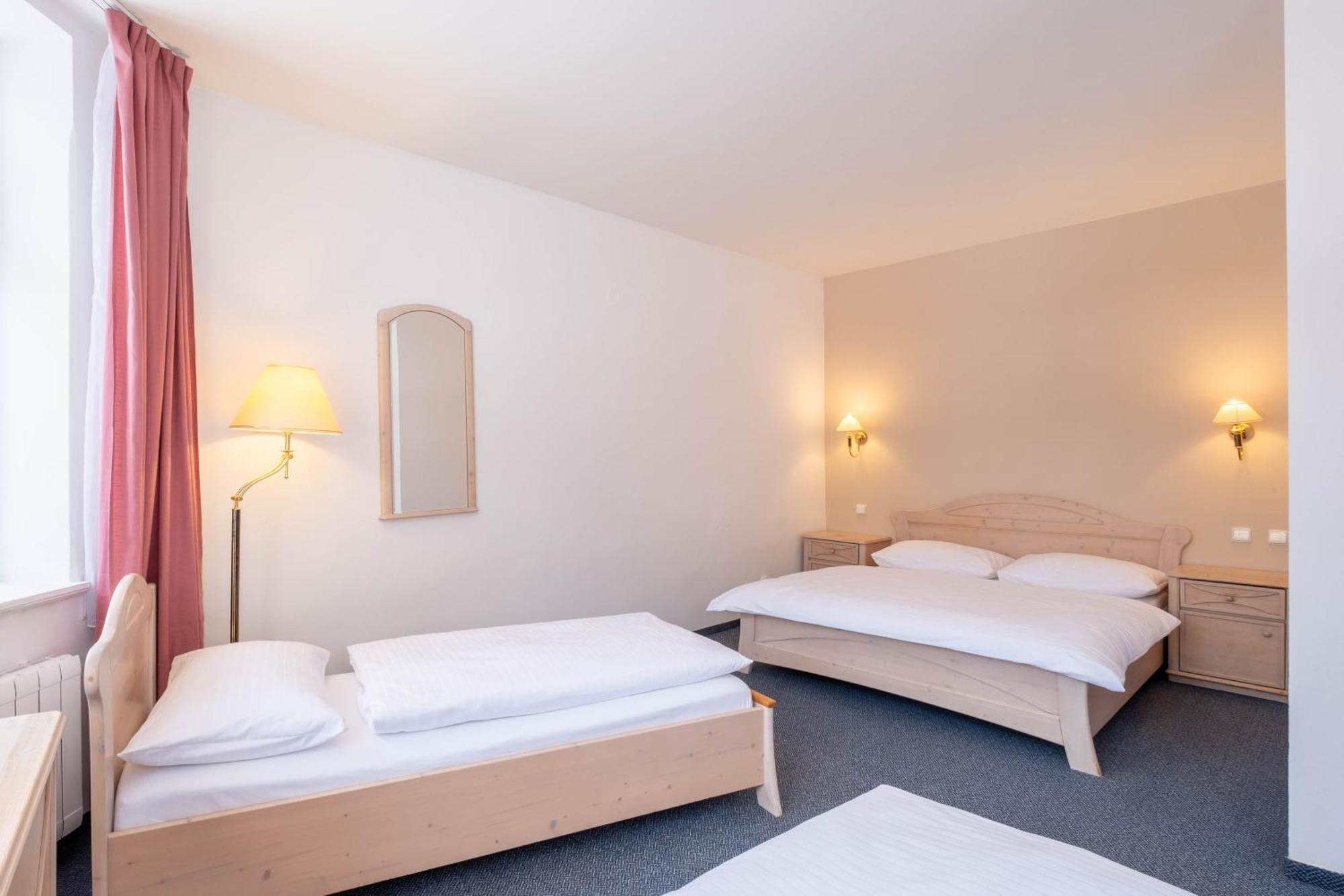 Hotel Horec Pec pod Snezkou Esterno foto