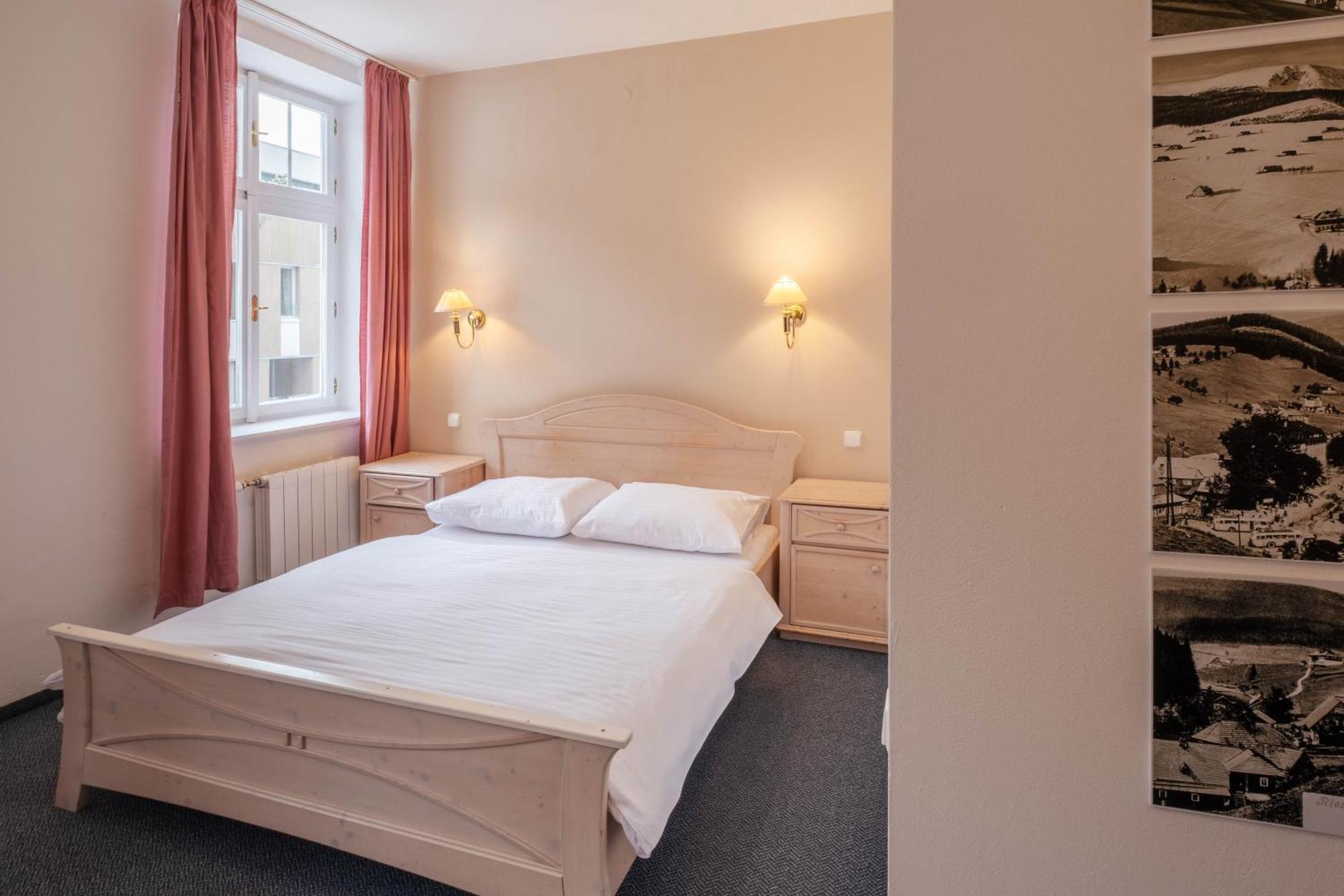 Hotel Horec Pec pod Snezkou Esterno foto