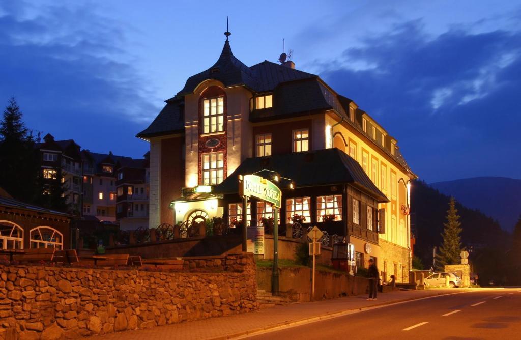 Hotel Horec Pec pod Snezkou Esterno foto